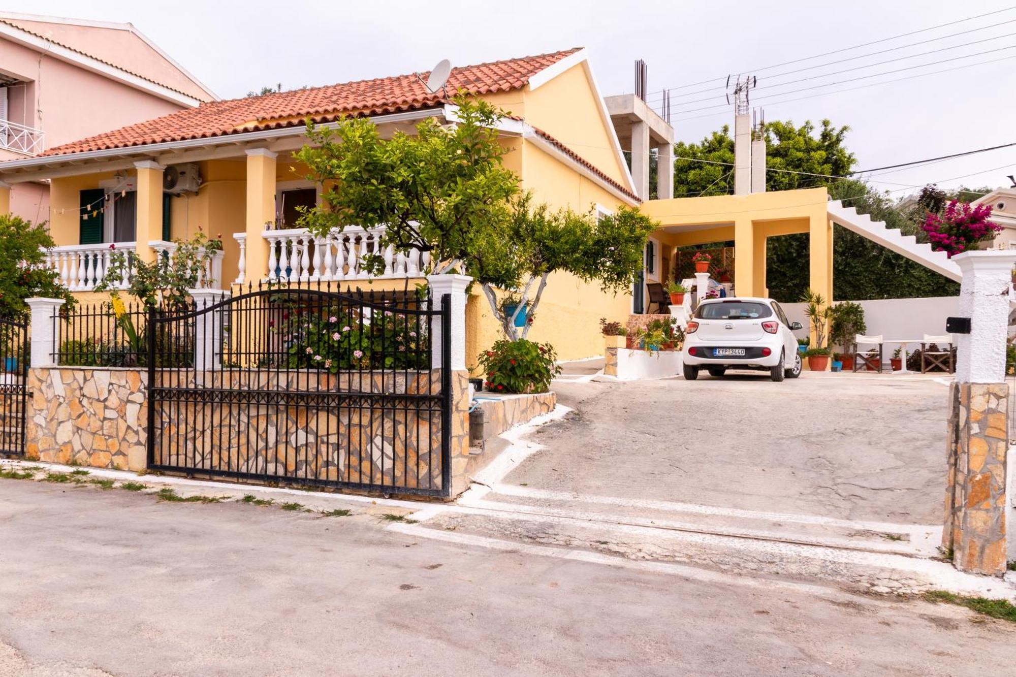 Apartamento Dimitris House Petriti Exterior foto